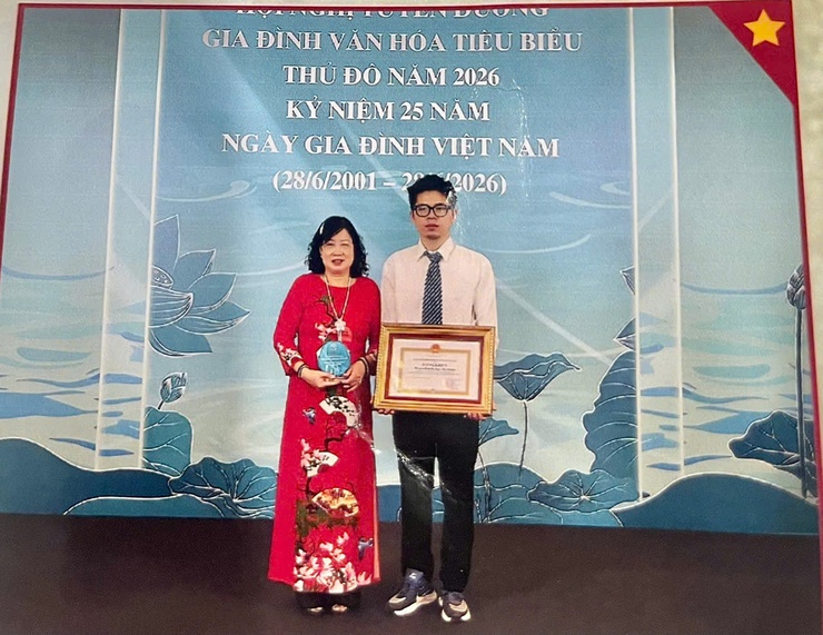 Phường Thanh Xuân: Gia đình bà Ngô Thị Nhâm được tôn vinh danh hiệu "Gia đình văn hóa tiêu biểu Thủ đô" năm 2026- Ảnh 2.