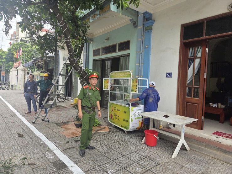 Bình Minh quyết liệt tháo gỡ "điểm nghẽn" trật tự đô thị, trật tự giao thông, vệ sinh môi trường - Ảnh 4.