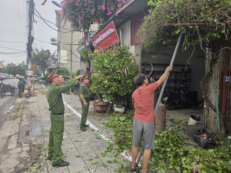 Bình Minh quyết liệt tháo gỡ "điểm nghẽn" trật tự đô thị, trật tự giao thông, vệ sinh môi trường - Ảnh 1.