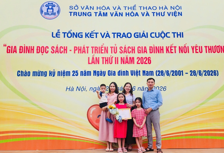 Phường Chương Mỹ giành giải Khuyến khích Cuộc thi “Gia đình đọc sách - Phát triển tủ sách gia đình kết nối yêu thương” lần thứ II- Ảnh 1.