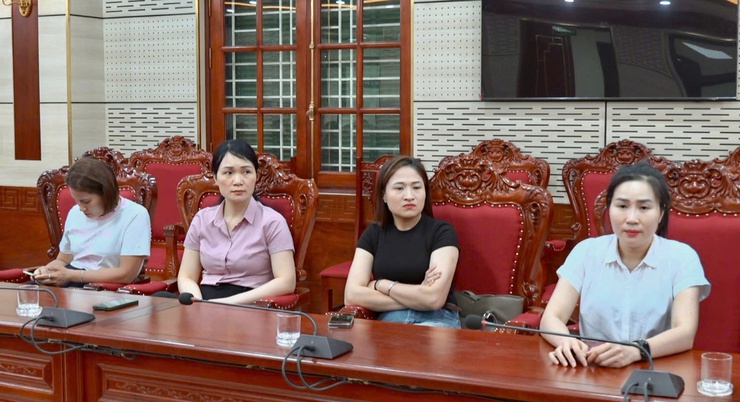 UBND xã Phúc Thọ công bố và trao quyết định bổ nhiệm Giám đốc Trung tâm Dịch vụ tổng hợp xã- Ảnh 6.