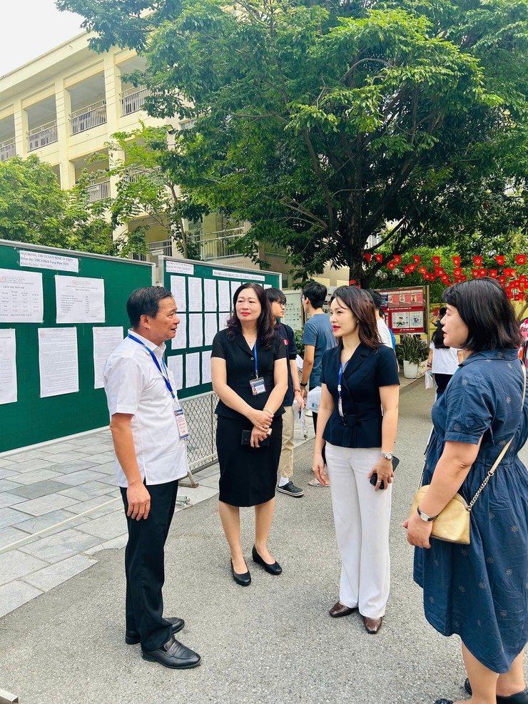 BAN CHỈ ĐẠO THI PHƯỜNG CẦU GIẤY KIỂM TRA, CHỈ ĐẠO SÁT SAO CÔNG TÁC TỔ CHỨC KỲ THI TUYỂN SINH VÀO LỚP 10 THPT NĂM HỌC 2026 - 2027- Ảnh 3.