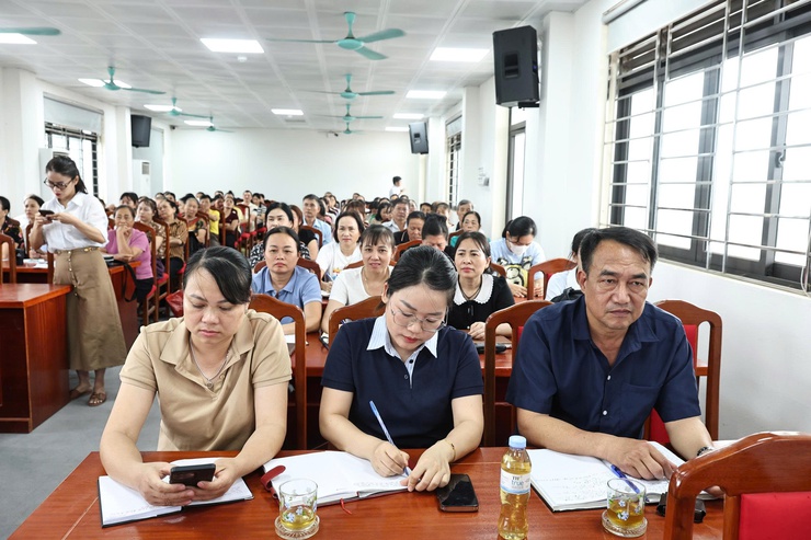 Trạm Y tế xã tập huấn điều tra, lập danh sách người dân khám sức khỏe miễn phí năm 2026- Ảnh 3.