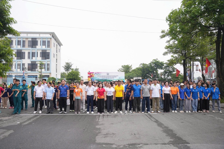 Xã Vân Đình hưởng ứng Tháng hành động phòng, chống ma túy năm 2026 và phát động Giải chạy phong trào “Chung một quyết tâm xây dựng xã, phường, đặc khu không ma túy”- Ảnh 5.