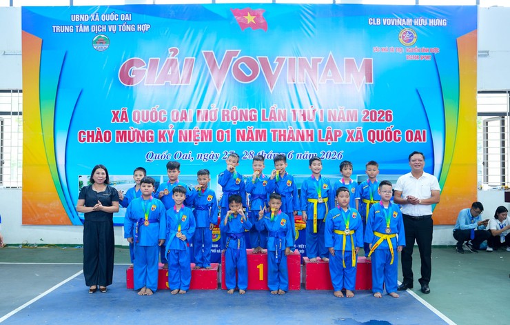 Trao giải các nội dung thi đấu Nhóm 1, Nhóm 2 Giải Vovinam xã Quốc Oai mở rộng lần thứ I năm 2026- Ảnh 3.