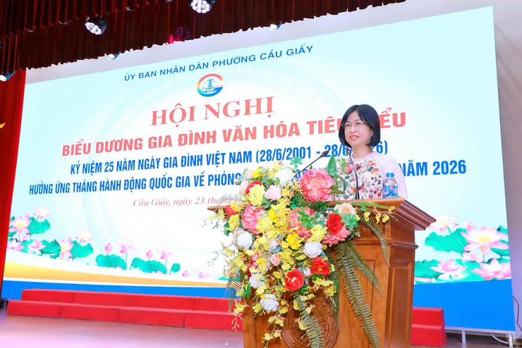 Phường Cầu Giấy biểu dương các gia đình văn hóa tiêu biểu, lan tỏa những giá trị tốt đẹp của gia đình Việt Nam- Ảnh 4.