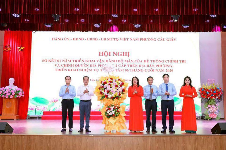 MỘT NĂM VẬN HÀNH MÔ HÌNH CHÍNH QUYỀN ĐỊA PHƯƠNG HAI CẤP: PHƯỜNG CẦU GIẤY KHẲNG ĐỊNH HIỆU QUẢ THỰC TIỄN- Ảnh 1.