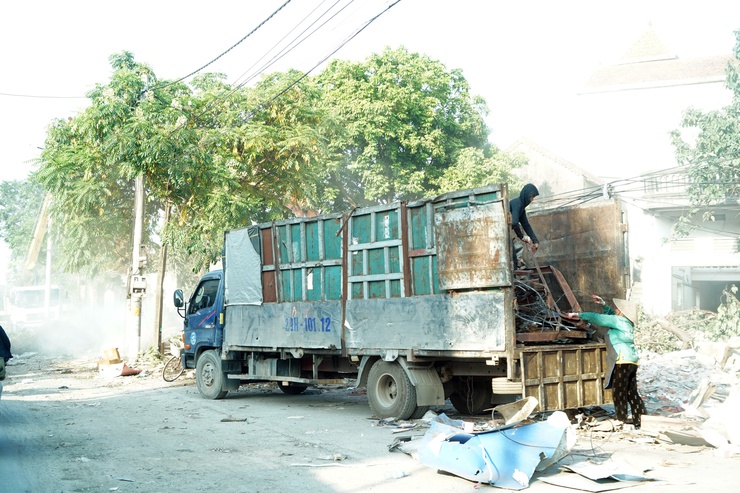Sự đồng thuận của người dân phường Chương Mỹ đã tạo thêm sức mạnh thực hiện Dự án cải tạo, nâng cấp Quốc lộ 6- Ảnh 11.