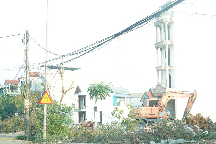 Sự đồng thuận của người dân phường Chương Mỹ đã tạo thêm sức mạnh thực hiện Dự án cải tạo, nâng cấp Quốc lộ 6- Ảnh 7.