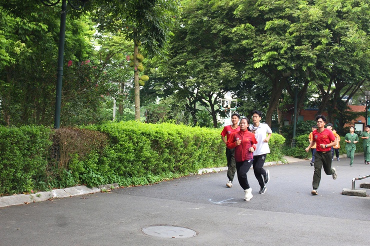 Phường Chương Mỹ tổ chức Giải chạy phong trào “Chung một quyết tâm xây dựng xã, phường, đặc khu không ma túy”- Ảnh 4.