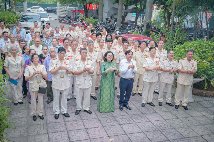 Đại hội thành lập Hội Cựu Công an nhân dân phường Long Biên nhiệm kỳ 2026 - 2031: Đoàn kết - Trách nhiệm - Kỷ cương - Phát triển- Ảnh 1.