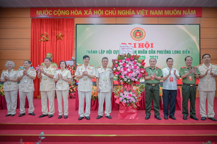 Đại hội thành lập Hội Cựu Công an nhân dân phường Long Biên nhiệm kỳ 2026 - 2031: Đoàn kết - Trách nhiệm - Kỷ cương - Phát triển- Ảnh 3.