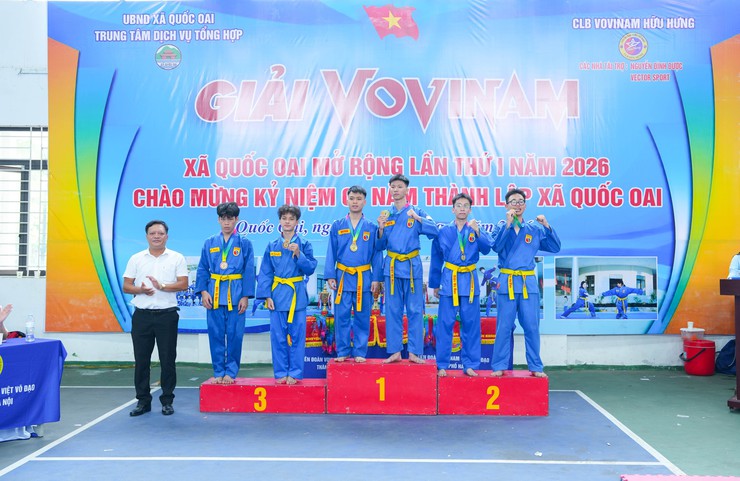 Trao giải Nhóm 3, Nhóm 4 Giải Vovinam xã Quốc Oai mở rộng lần thứ I năm 2026 chào mừng kỷ niệm 01 năm thành lập xã Quốc Oai- Ảnh 8.