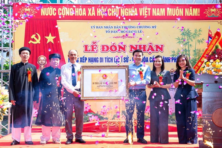 Phường Chương Mỹ đón nhận Bằng xếp hạng Di tích lịch sử cấp Thành phố đối với Đình Giang Lẻ- Ảnh 14.