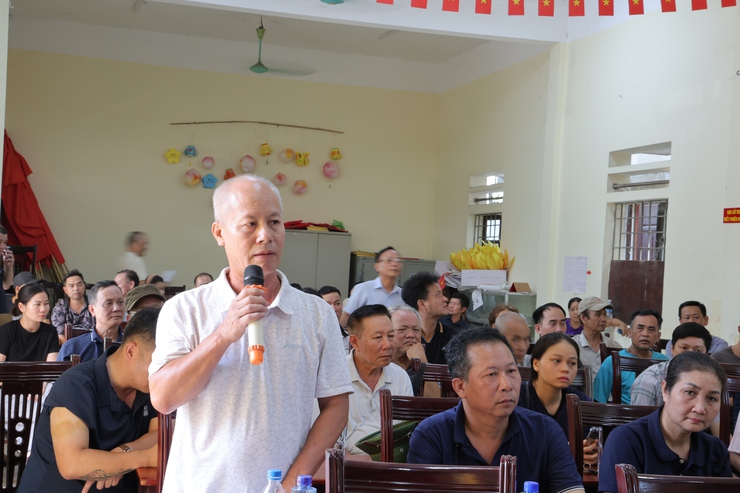 67 hộ gia đình trên địa bàn xã Đông Sơn cũ tham dự Hội nghị đối thoại về Dự thảo phương án hỗ trợ, bồi thường khi bị thu hồi đất thực hiện Dự án cải tạo, nâng cấp Quốc lộ 6 đoạn Ba La – Xuân Mai- Ảnh 4.