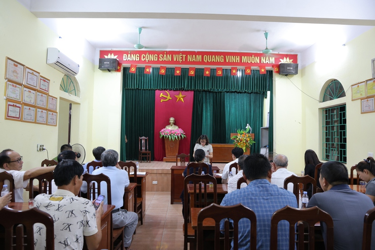 Bí thư Đảng ủy xã Phú Nghĩa Trịnh Tiến Tường dự buổi sinh hoạt định kỳ tháng 6 năm 2026 của Chi bộ thôn Trung Cao 1- Ảnh 1.