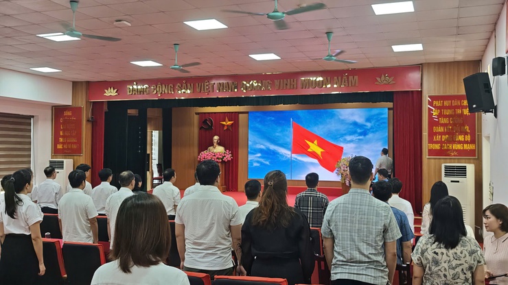 Phường Xuân Phương tổ chức chào cờ, sinh hoạt dưới cờ 6/2026- Ảnh 1.