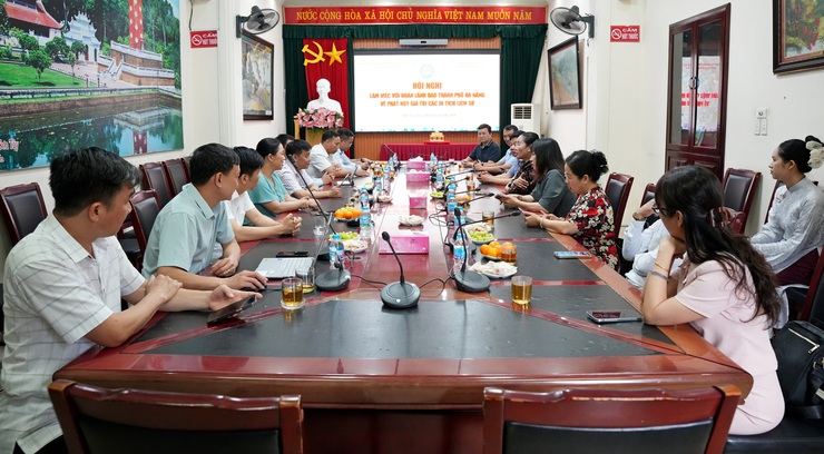 PHƯỜNG SƠN TÂY ĐÓN TIẾP ĐOÀN CÔNG TÁC THÀNH PHỐ ĐÀ NẴNG KHẢO SÁT MÔ HÌNH BẢO TỒN VÀ PHÁT HUY GIÁ TRỊ DI SẢN VĂN HÓA- Ảnh 1.