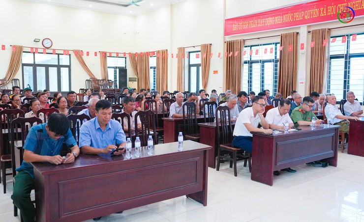 TỔ ĐẠI BIỂU SỐ 05 HĐND XÃ QUỐC OAI TIẾP XÚC CỬ TRI TRƯỚC KỲ HỌP THỨ BA, HĐND XÃ KHÓA II NHIỆM KỲ 2026 – 2031- Ảnh 2.