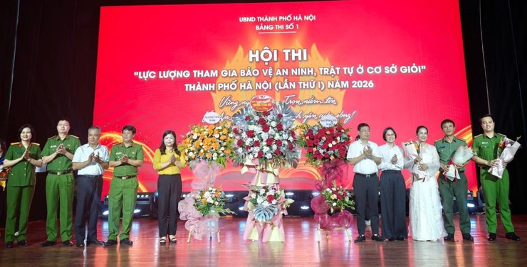 Phường Ô Chợ Dừa xuất sắc giành Giải Nhất Bảng thi số 1- Vòng thi thứ 2 Hội thi "Lực lượng tham gia bảo vệ an ninh, trật tự ở cơ sở giỏi" Thành phố Hà Nội năm 2026- Ảnh 1.