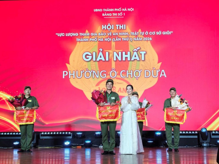 Phường Ô Chợ Dừa xuất sắc giành Giải Nhất Bảng thi số 1- Vòng thi thứ 2 Hội thi "Lực lượng tham gia bảo vệ an ninh, trật tự ở cơ sở giỏi" Thành phố Hà Nội năm 2026- Ảnh 6.