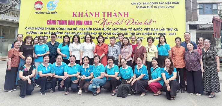 PHƯỜNG CẦU GIẤY TRIỂN KHAI MÔ HÌNH “NGÕ PHỐ ĐOÀN KẾT” PHÁT HUY TỰ CHỦ, TỰ QUẢN, TỰ GIÁM SÁT TRONG CỘNG ĐỒNG DÂN CƯ- Ảnh 4.