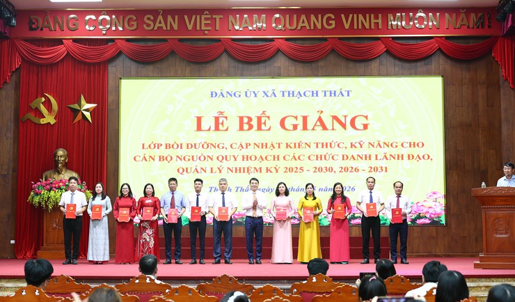 THẠCH THẤT: BẾ GIẢNG LỚP BỒI DƯỠNG, CẬP NHẬT KIẾN THỨC, KỸ NĂNG CHO CÁN BỘ NGUỒN QUY HOẠCH CÁC CHỨC DANH LÃNH ĐẠO, QUẢN LÝ- Ảnh 14.