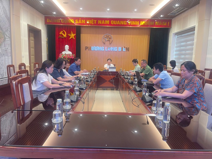 Phường Long Biên họp rút kinh nghiệm công tác tổ chức, phục vụ kỳ thi tuyển sinh vào lớp 10 THPT và triển khai kỳ thi tốt nghiệp THPT năm 2026- Ảnh 1.