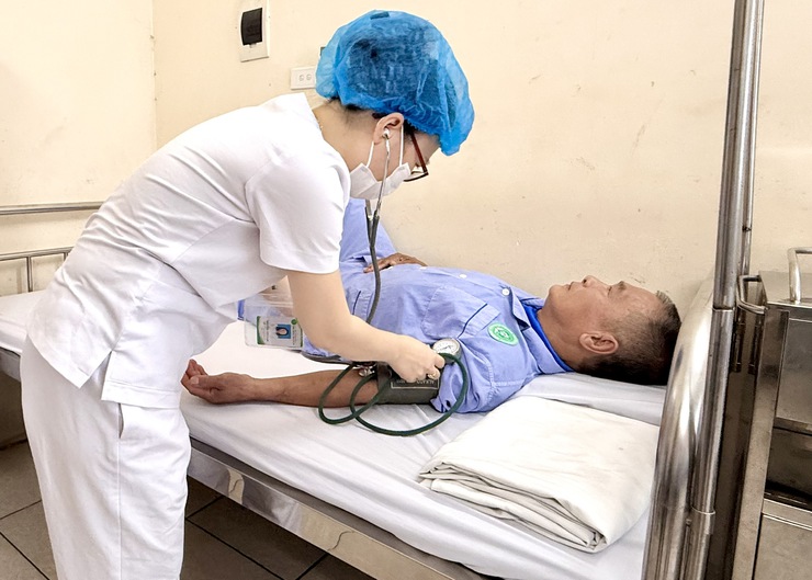 Chủ động phòng chống và kiểm soát tăng huyết áp trong những ngày thời tiết nắng nóng- Ảnh 1.