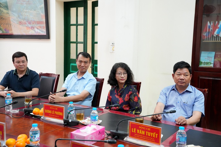 PHƯỜNG SƠN TÂY ĐÓN TIẾP ĐOÀN CÔNG TÁC THÀNH PHỐ ĐÀ NẴNG KHẢO SÁT MÔ HÌNH BẢO TỒN VÀ PHÁT HUY GIÁ TRỊ DI SẢN VĂN HÓA- Ảnh 4.