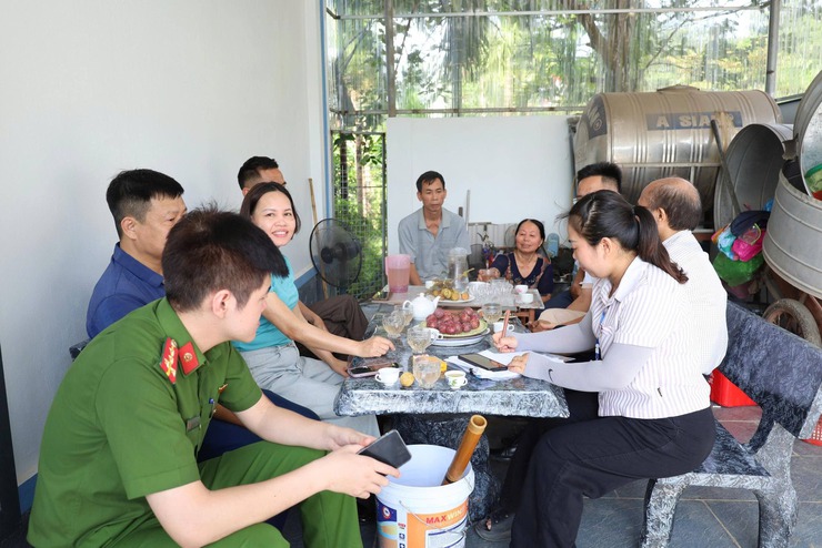 Cựu chiến binh thôn Cao Nhang tự nguyện tháo dỡ công trình vi phạm trên đất công – Lan tỏa tinh thần gương mẫu chấp hành pháp luật- Ảnh 1.