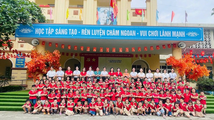 Trường Mầm non Tiên Phong tổ chức cho trẻ 5 tuổi tham quan Trường Tiểu học Tiên Phong- Ảnh 3.