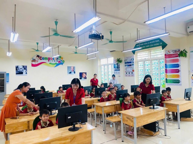 Trường Mầm non Tiên Phong tổ chức cho trẻ 5 tuổi tham quan Trường Tiểu học Tiên Phong- Ảnh 9.