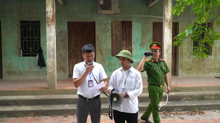 XÃ TRUNG GIÃ RA QUÂN CƯỠNG CHẾ CÁC CÔNG TRÌNH VI PHẠM ĐẤT ĐAI TRÊN ĐỊA BÀN- Ảnh 10.