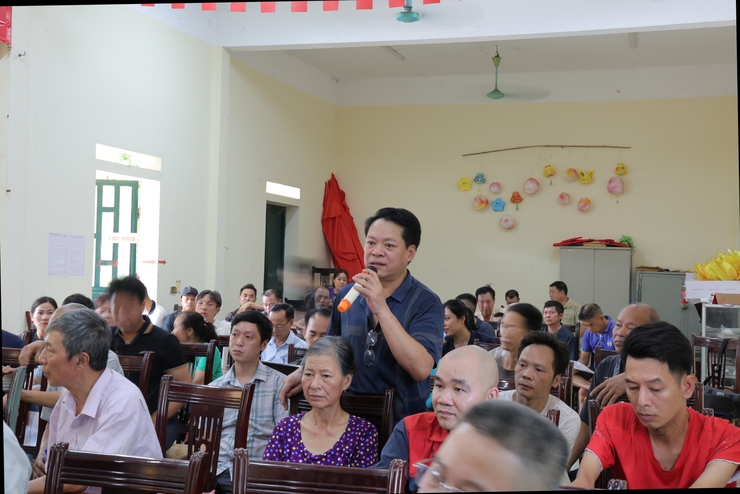 67 hộ gia đình trên địa bàn xã Đông Sơn cũ tham dự Hội nghị đối thoại về Dự thảo phương án hỗ trợ, bồi thường khi bị thu hồi đất thực hiện Dự án cải tạo, nâng cấp Quốc lộ 6 đoạn Ba La – Xuân Mai- Ảnh 6.