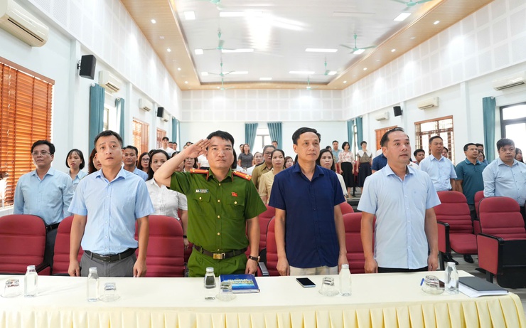 Xã Sơn Đồng tổ chức chào cờ và triển khai một số nội dung công việc trọng tâm tháng 6- Ảnh 1.