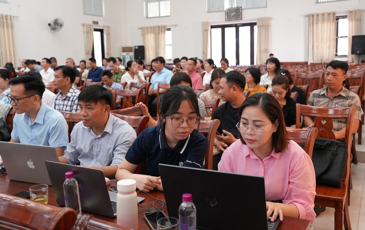 Xã Bát Tràng tổ chức hội nghị đào tạo, hướng dẫn sử dụng hệ thống quản trị thực hiện nhiệm vụ và đánh giá cán bộ gắn với đo lường hiệu suất công việc- Ảnh 2.