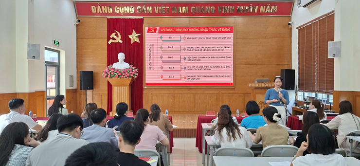 Khai mạc lớp bồi dưỡng nhận thức về Đảng đợt III năm 2026- Ảnh 3.
