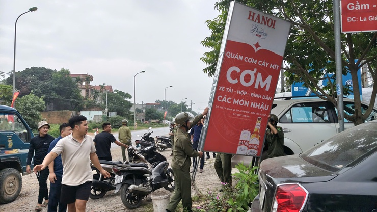 Đoài Phương hướng dẫn thực hiện lắp đặt biển hiệu, bảng quảng cáo- Ảnh 1.
