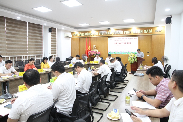HĐND phường Xuân Phương thông qua nhiều nghị quyết quan trọng về đầu tư công và phát triển hạ tầng- Ảnh 3.