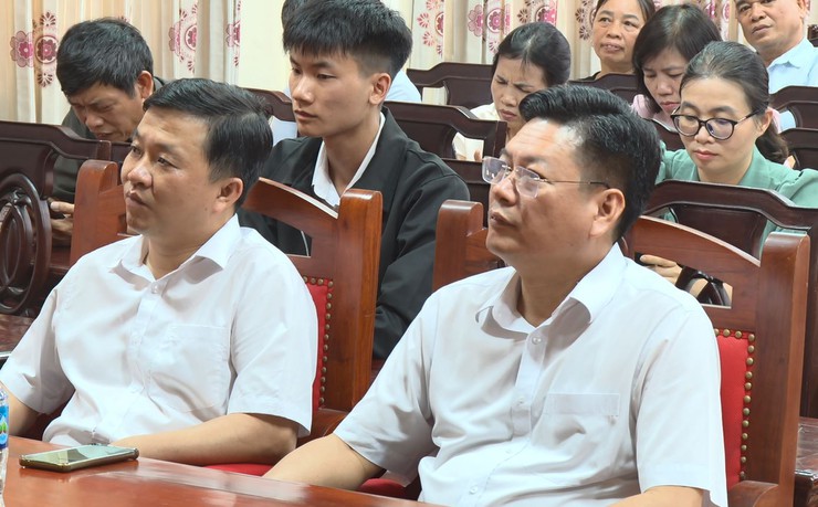 UBND xã Phúc Thọ vừa tổ chức tập huấn nội dung cải cách hành chính xã Phúc Thọ, Phúc Lộc năm 2026 nâng cao tư duy và kỹ năng giao tiếp hành chính trong kỷ nguyên số- Ảnh 3.