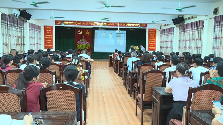 TẬP HUẤN CẢI CÁCH HÀNH CHÍNH NĂM 2026 TRÊN ĐỊA BÀN XÃ PHÚC THỌ - PHÚC LỘC- Ảnh 5.