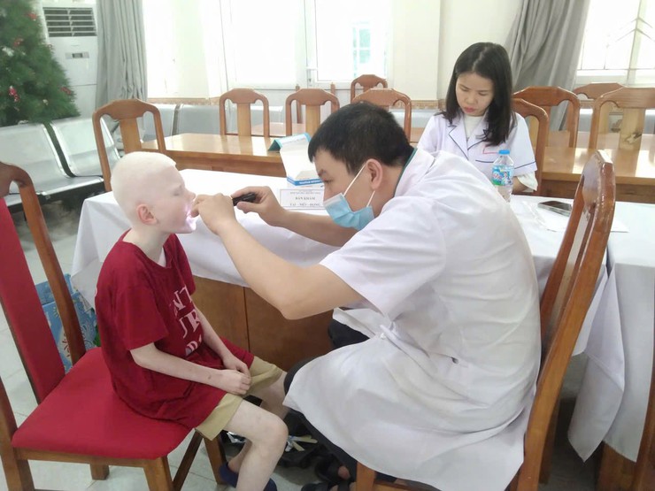Phát triển công tác phục hồi chức năng, chăm sóc sức khoẻ cho người yếu thế, người khuyết tật- Ảnh 1.
