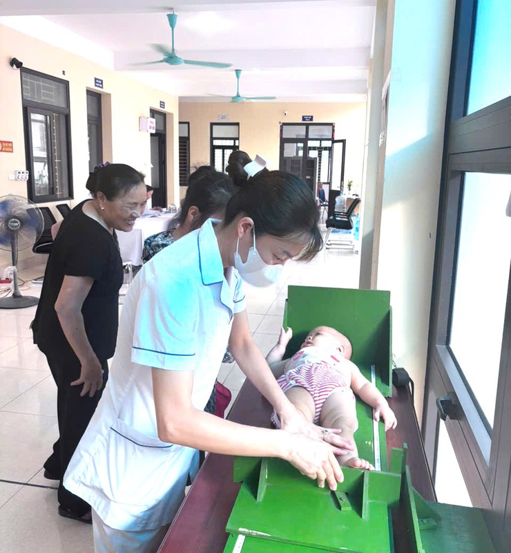 THẠCH THẤT TRIỂN KHAI CHIẾN DỊCH BỔ SUNG VITAMIN A ĐỢT 1 VÀ NGÀY VI CHẤT DINH DƯỠNG NĂM 2026- Ảnh 2.
