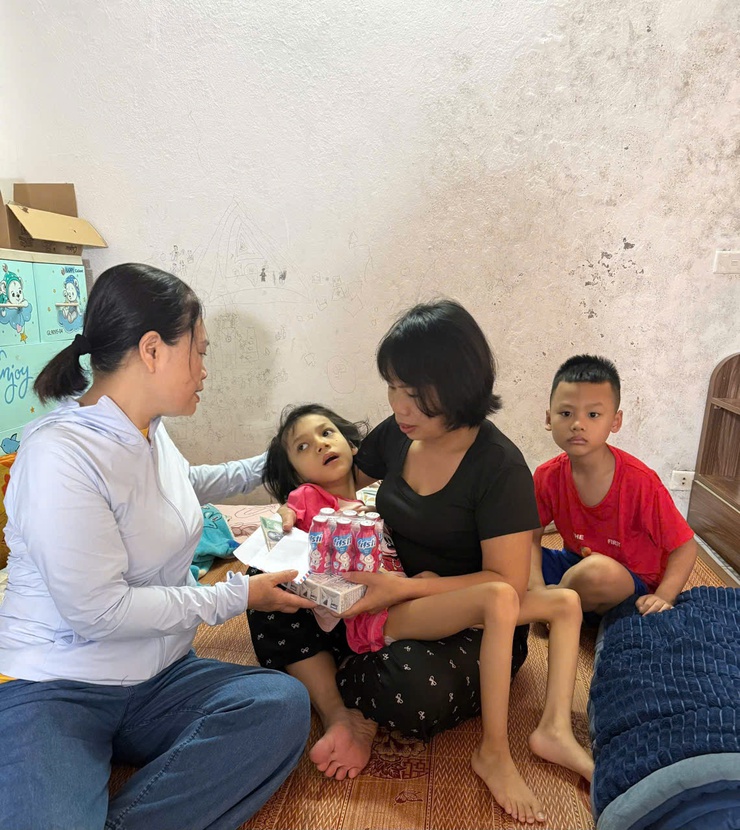 Hội LHPN xã Thiên Lộc trao 60 suất quà cho trẻ em có hoàn cảnh khó khăn- Ảnh 10.