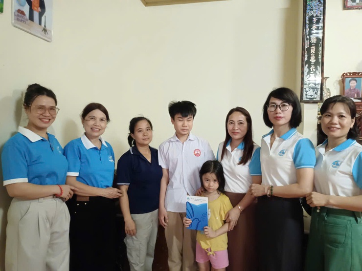 Hội LHPN xã Thiên Lộc trao 60 suất quà cho trẻ em có hoàn cảnh khó khăn- Ảnh 8.