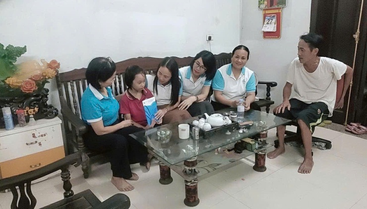 Hội LHPN xã Thiên Lộc trao 60 suất quà cho trẻ em có hoàn cảnh khó khăn- Ảnh 4.