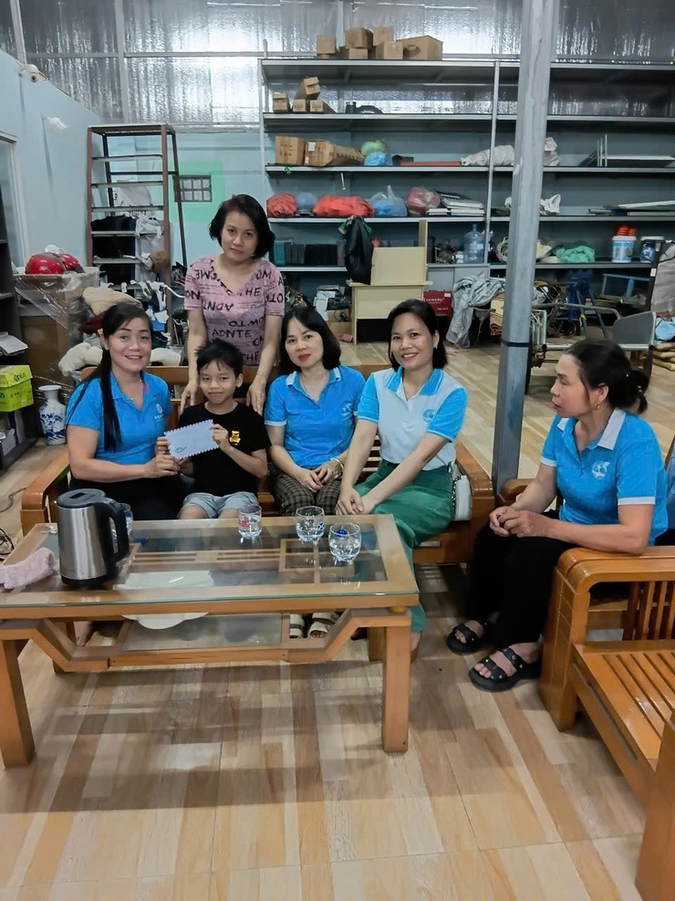 Hội LHPN xã Thiên Lộc trao 60 suất quà cho trẻ em có hoàn cảnh khó khăn- Ảnh 12.