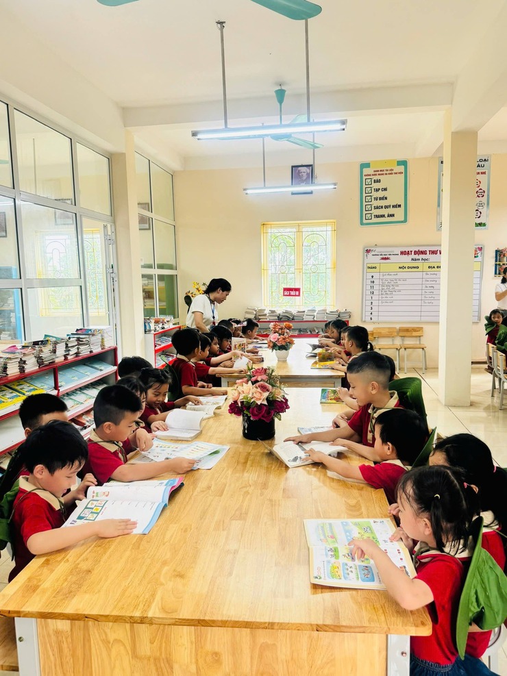 Trường Mầm non Tiên Phong tổ chức cho trẻ 5 tuổi tham quan Trường Tiểu học Tiên Phong- Ảnh 5.