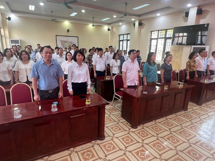 Phường Tây Mỗ tổ chức trang nghiêm Lễ chào cờ đầu tháng 6/2026- Ảnh 1.